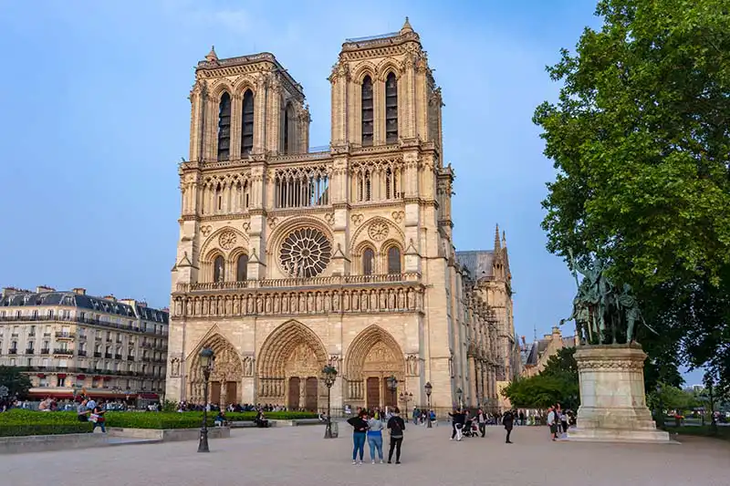 Notre-Dame Paris Tourist Attraction Notre-Dame Paris Tourist Attraction